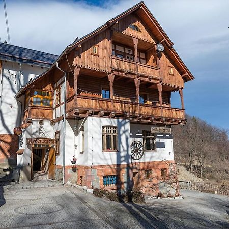 Villa Hubertus Srebrna Góra Buitenkant foto